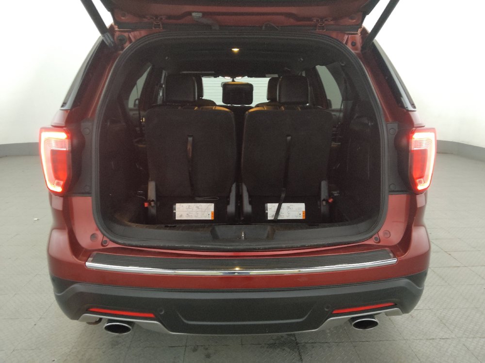 Used 2018 Ford Explorer XLT w/ Equipment Group 202A AWD/4WD image 29