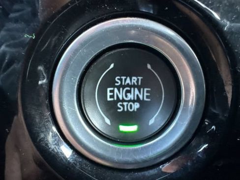 Used 2022 Chevrolet Silverado 1500 RST AWD/4WD image 35