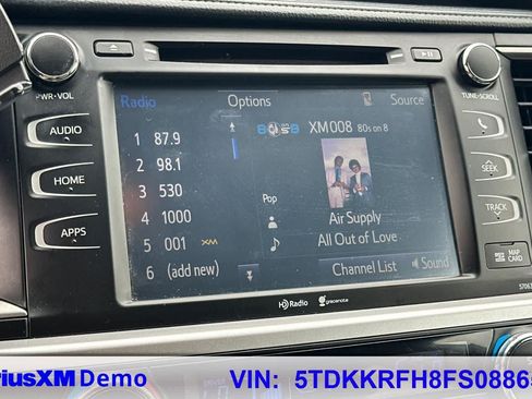 Used 2015 Toyota Highlander XLE FWD image 30