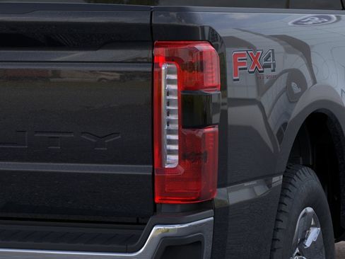 New 2026 Ford F250 Lariat w/ Lariat Premium Package AWD/4WD image 43