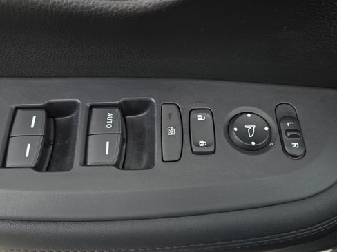 Used 2024 Honda HR-V LX image 33