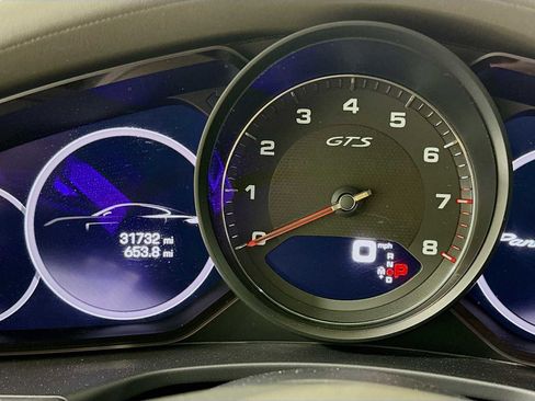 Used 2022 Porsche Panamera GTS image 16