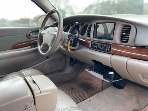 Used 2000 Buick Le Sabre Custom w/ Prestige Opt Pkg image 18
