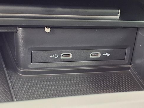 New 2026 Volkswagen Atlas Cross Sport SE image 12