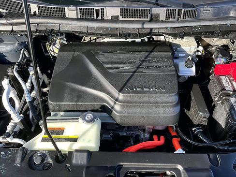 Certified 2024 Nissan Leaf SV Plus image 33