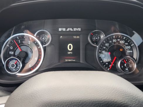 Used 2024 RAM 2500 Big Horn AWD/4WD image 17