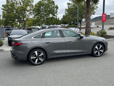 Used 2025 Audi A5 2.0T Premium Plus w/ Premium Plus AWD/4WD image 6