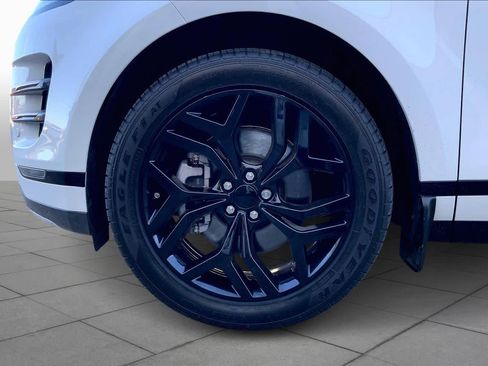 Used 2022 Land Rover Range Rover Evoque R-Dynamic SE image 11