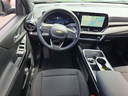 Certified 2026 Chevrolet Equinox LT w/ Safety and Technology Package AWD/4WD image 22