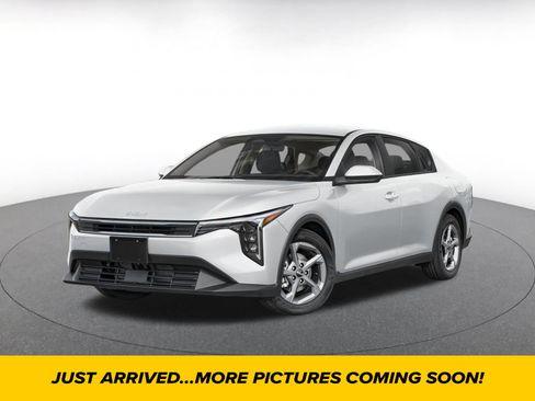 Used 2026 Kia K4 FWD image 1
