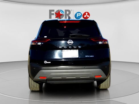 Used 2023 Nissan Rogue SV image 6