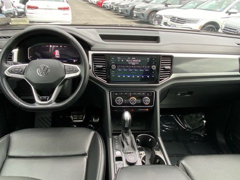 Used 2022 Volkswagen Atlas SEL R-Line AWD/4WD image 11