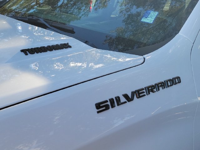 Certified 2025 Chevrolet Silverado 1500 Custom w/ Turbomax Blackout Package AWD/4WD image 5