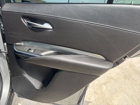 Used 2023 Cadillac XT4 Premium Luxury FWD image 22