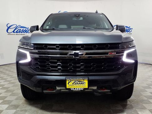 Used 2021 Chevrolet Tahoe Z71 w/ Luxury Package AWD/4WD image 3