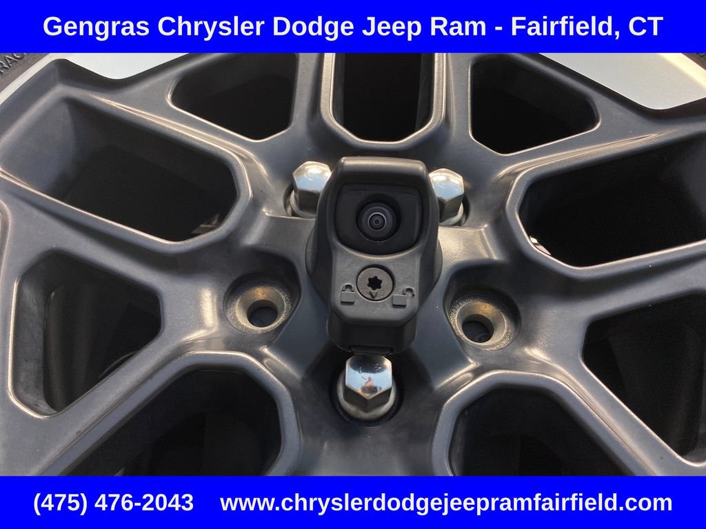 Used 2022 Jeep Wrangler Rubicon w/ LED Lighting Group AWD/4WD image 26