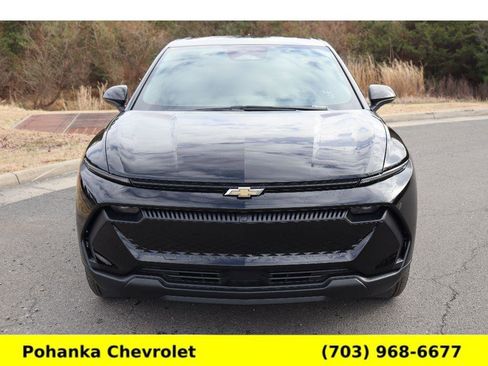 New 2026 Chevrolet Equinox EV LT image 2