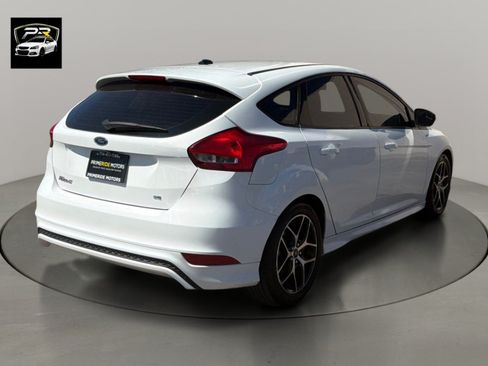 Used 2015 Ford Focus SE w/ SE Sport Package FWD image 5