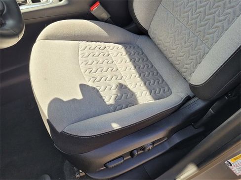 Used 2024 Chevrolet Equinox LT image 11