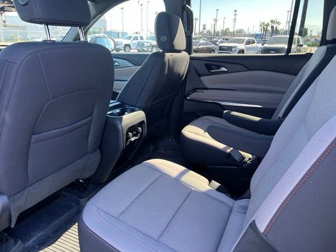 Used 2026 Chevrolet Traverse LT w/ LPO, Floor Liner Package FWD image 9