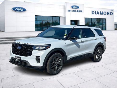 New 2026 Ford Explorer ST-Line w/ ST-Line Street Pack RWD image 1