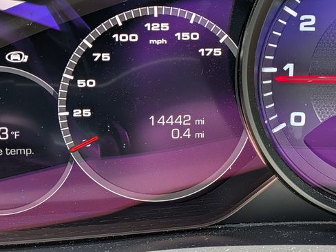 Certified 2020 Porsche Cayenne AWD/4WD image 11
