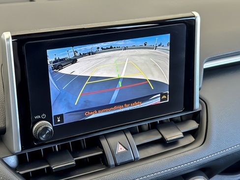 Certified 2024 Toyota RAV4 XLE w/ Convenience Package FWD image 18