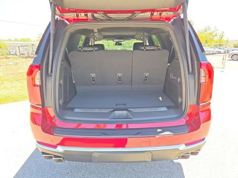 New 2026 GMC Yukon Denali w/ Sun & Power Step Package image 5