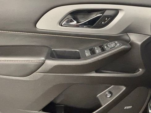 Used 2021 Chevrolet Traverse RS image 24