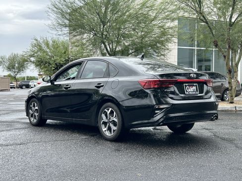 Used 2019 Kia Forte LXS FWD image 3