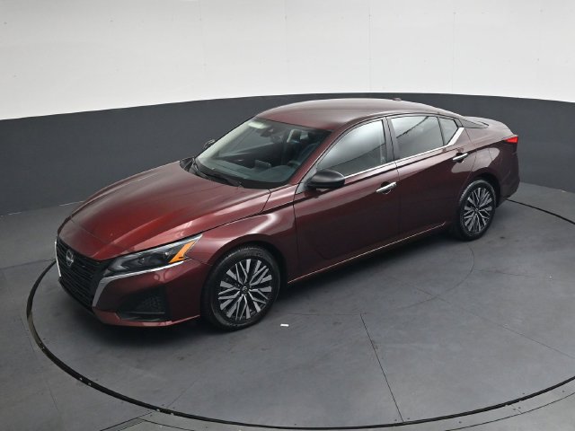 Used 2025 Nissan Altima 2.5 SV FWD image 28