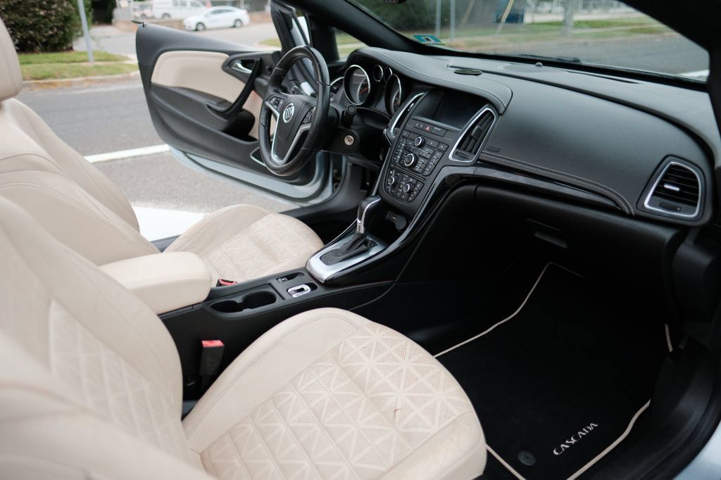 Used 2018 Buick Cascada Premium FWD image 16