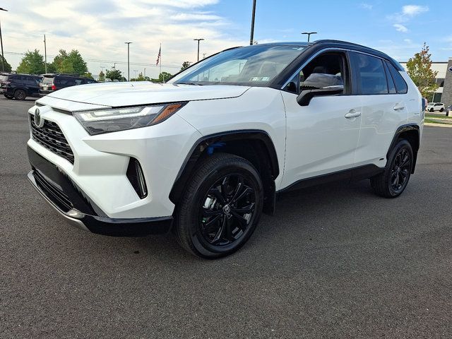 Used 2025 Toyota RAV4 XSE w/ Weather Package AWD/4WD image 3