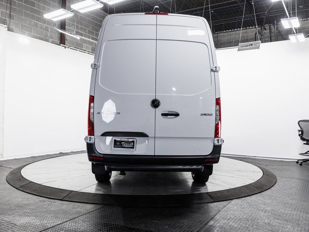 Used 2025 Mercedes-Benz Sprinter 2500 image 19