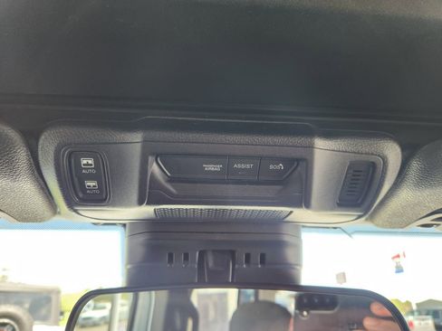 Used 2024 Jeep Wrangler Unlimited AWD/4WD image 29