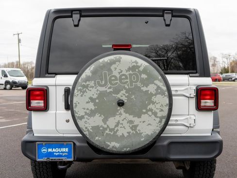 Used 2020 Jeep Wrangler Sport image 7