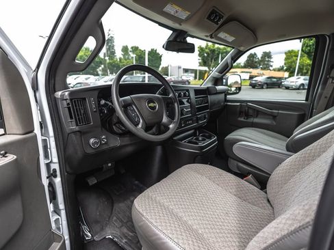 Used 2025 Chevrolet Express 3500 LT w/ LT Preferred Equipment Group RWD image 19