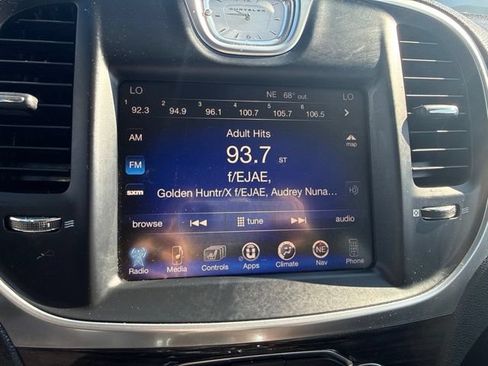 Used 2016 Chrysler 300 Limited AWD/4WD image 24