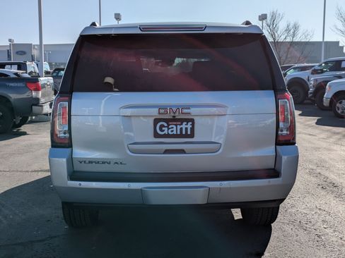 Used 2019 GMC Yukon XL SLT w/ Open Road Package image 5