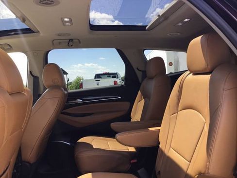 Used 2019 Buick Enclave Essence FWD image 12