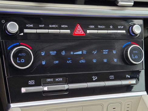 Certified 2024 Hyundai Santa Fe Calligraphy FWD image 18