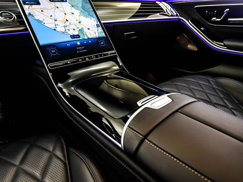 Certified 2025 Mercedes-Benz S 580 4MATIC Sedan image 8