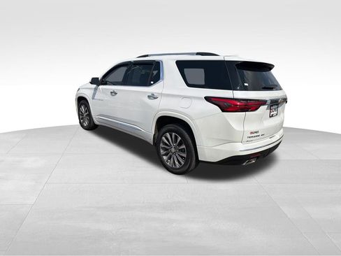 Used 2023 Chevrolet Traverse Premier AWD/4WD image 8