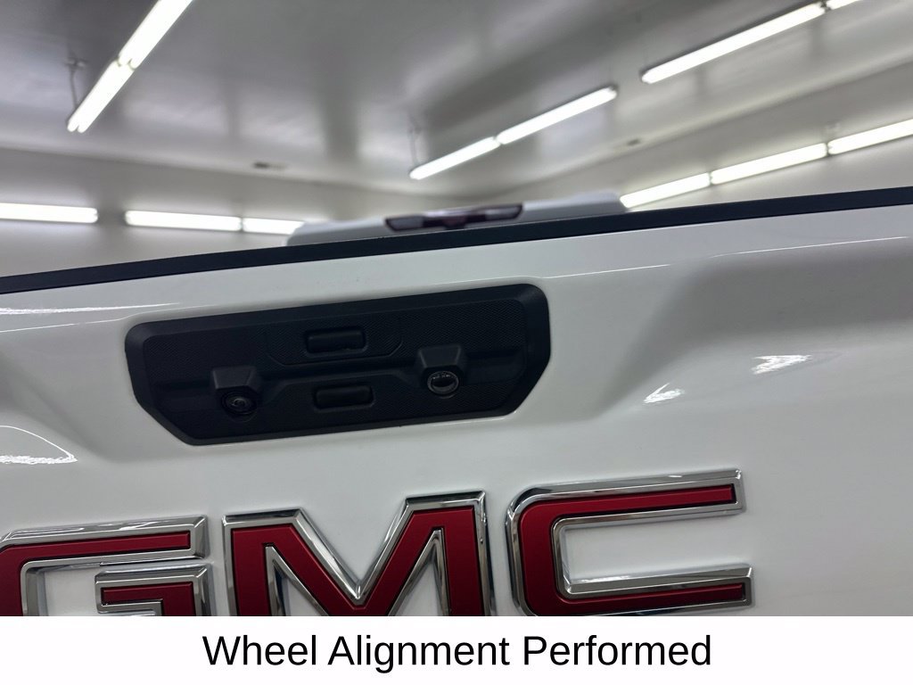 Used 2024 GMC Sierra 2500 Denali w/ Technology Package AWD/4WD image 17