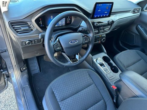 Used 2023 Ford Escape Active AWD/4WD image 12