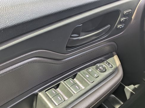 Used 2021 Honda Odyssey EX-L image 28