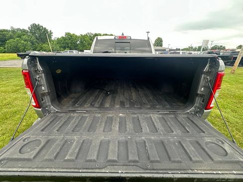 Used 2019 RAM 1500 Big Horn AWD/4WD image 11