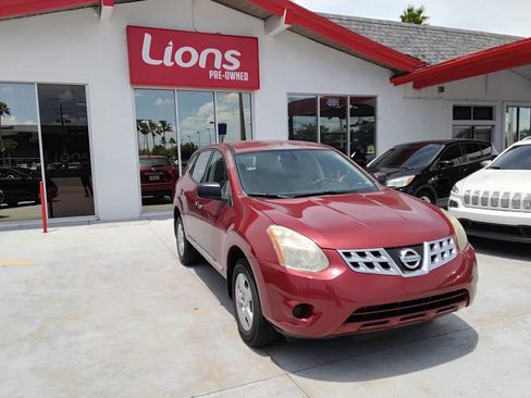 Used 2015 Nissan Rogue S image 3