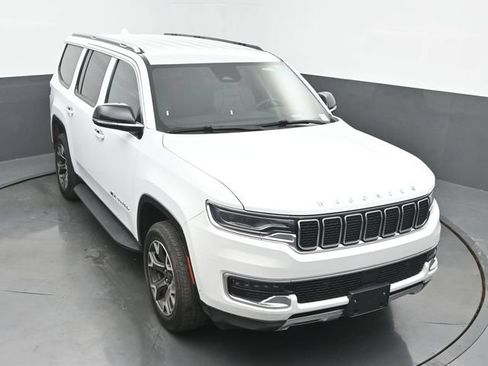 Used 2023 Jeep Wagoneer Series III w/ Preferred Equipment Group AWD/4WD image 45