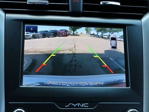 Used 2020 Ford Fusion SE FWD image 14